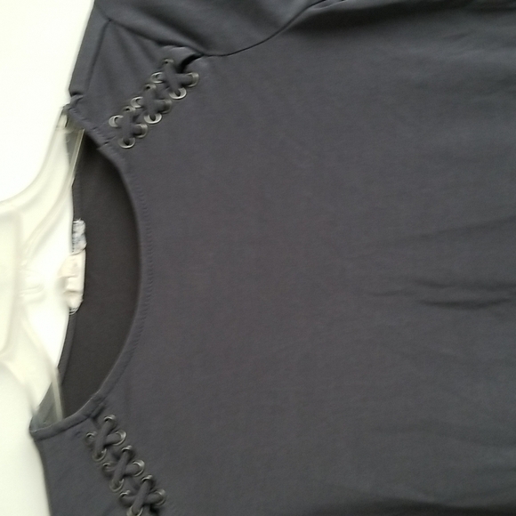 Pink Republic Women's Blouse - Picture 4 of 9